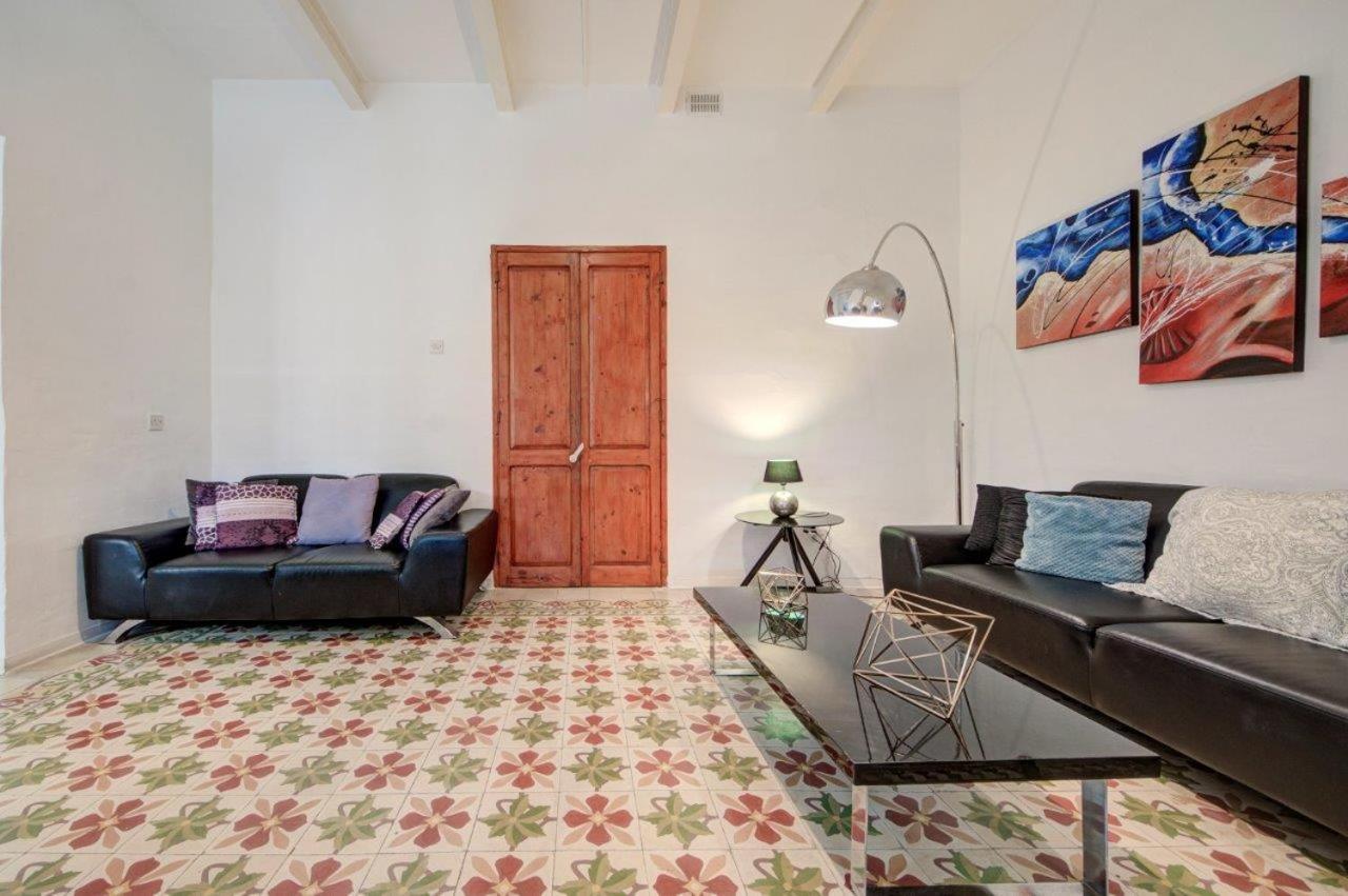 Valletta 2 Bedroom Sleeps 6 Apartment Walking Distance To Centre And The Sea Valeta Exterior foto