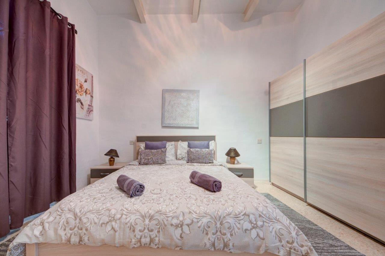 Valletta 2 Bedroom Sleeps 6 Apartment Walking Distance To Centre And The Sea Valeta Exterior foto